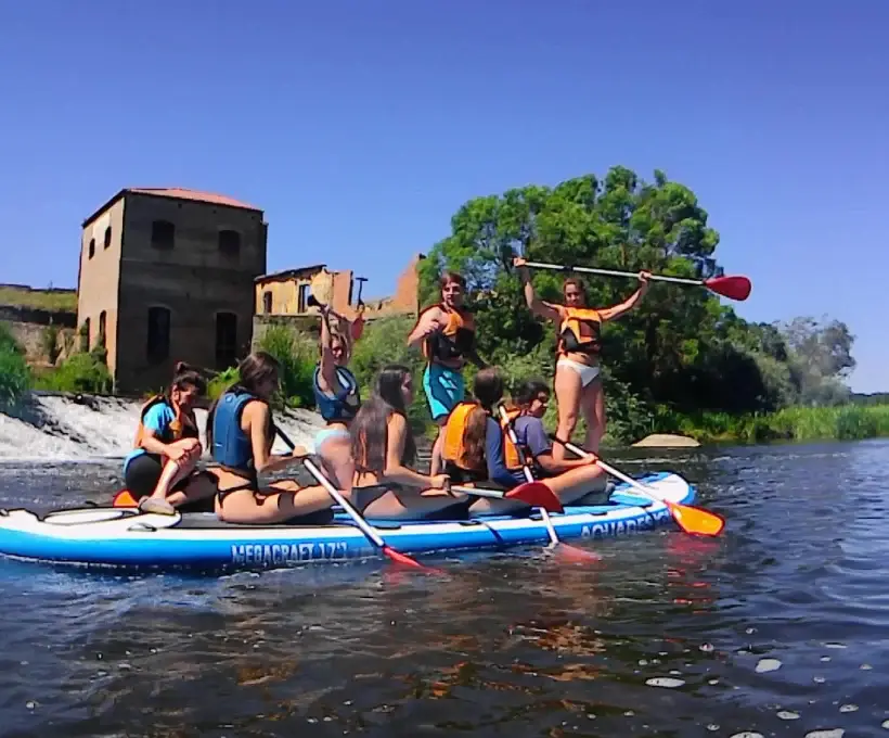 SUP-paddle-surf-grupal-en-Ledesma-Salamanca
